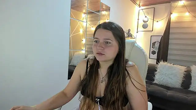 sophiee09  online show from October 2025 01:11:02 PM
