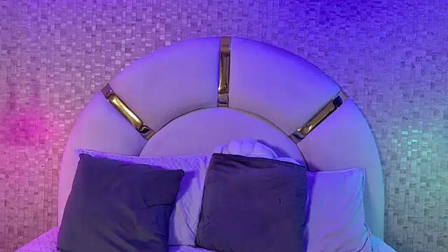 paulina cano online show from September 2025 09:18:01 PM