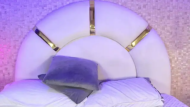 paulina cano online show from September 2025 08:10:02 PM