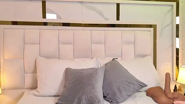 paulina cano online show from December 2025 07:26:01 PM