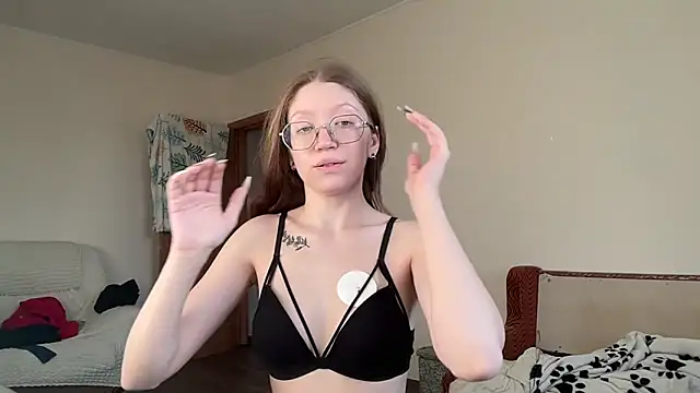 MargarettNewbie online show from October 2025 04:14:01 AM
