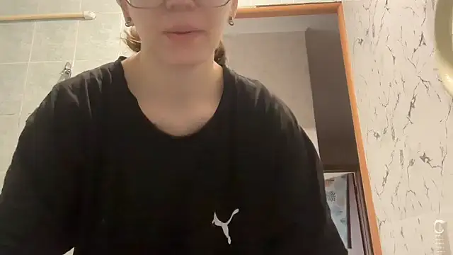 MargarettNewbie online show from September 2025 04:07:01 AM