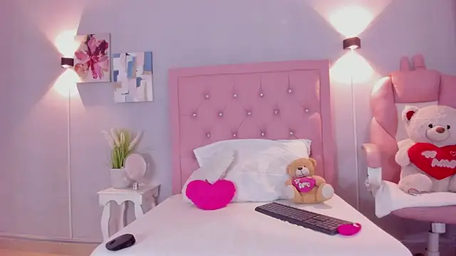 InnocentVibes online show from October 2025 09:58:01 PM