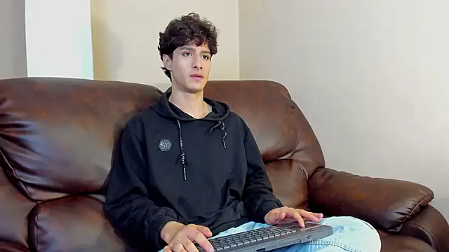 Snapshot of Xam_Collen chatting on November 2025 03:26:02 PM Xam Collen online show from November 2025 03:26:02 PM