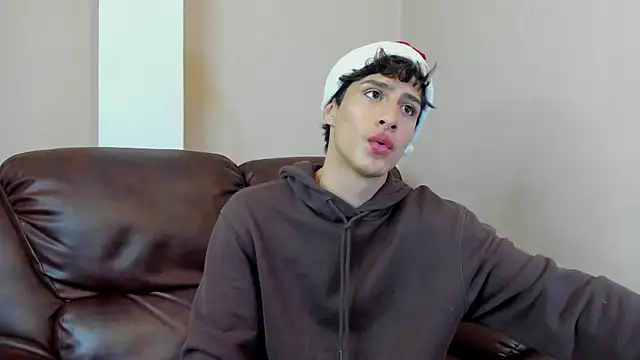 Snapshot of Xam_Collen chatting on December 2025 01:46:02 PM Xam Collen online show from December 2025 01:46:02 PM