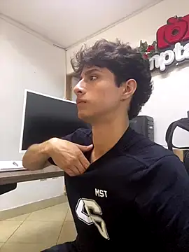 Snapshot of Xam_Collen chatting on December 2025 04:17:02 PM Xam Collen online show from December 2025 04:17:02 PM