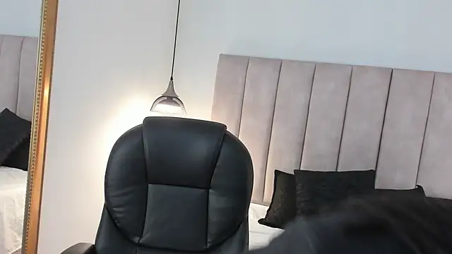 Megan-8 online show from April 2026 11:04:01 AM