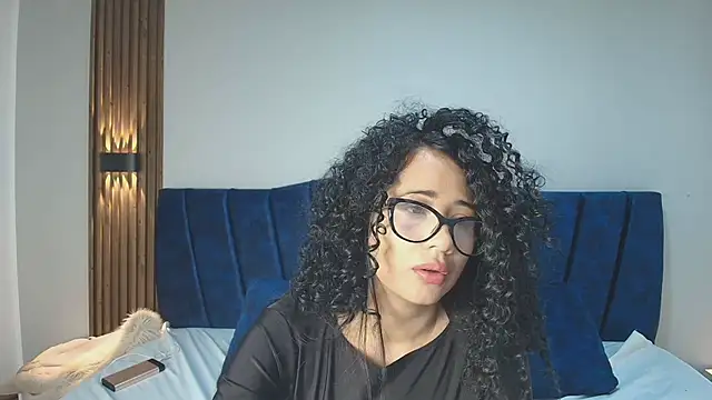 Snapshot of MiaHotmez chatting on September 2025 11:48:02 AM MiaHotmez online show from September 2025 11:48:02 AM