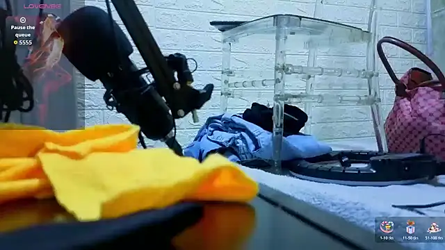 sofiagutierrez   online show from November 2025 03:34:01 PM