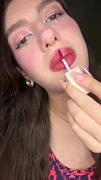 Snapshot of Emily-hottson chatting on February 2026 07:03:02 AM Emily-hottson online show from February 2026 07:03:02 AM