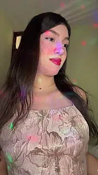 Snapshot of Emily-hottson chatting on February 2026 06:26:01 AM Emily-hottson online show from February 2026 06:26:01 AM