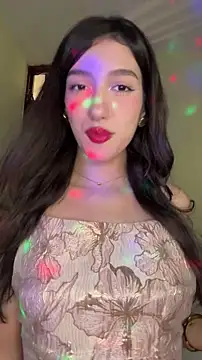 Snapshot of Emily-hottson chatting on February 2026 06:10:02 AM Emily-hottson online show from February 2026 06:10:02 AM