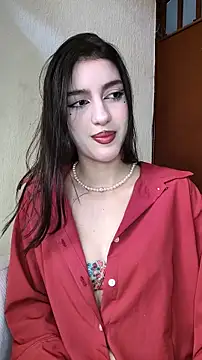 Snapshot of Emily-hottson chatting on December 2025 02:11:01 PM Emily-hottson online show from December 2025 02:11:01 PM