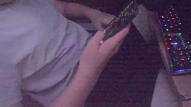 Snapshot of xderox318 chatting on November 2025 11:09:01 PM xderox318 online show from November 2025 11:09:01 PM