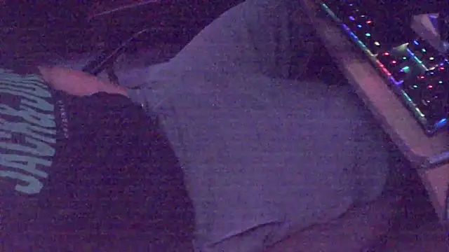 Snapshot of xderox318 chatting on September 2025 08:14:02 PM xderox318 online show from September 2025 08:14:02 PM