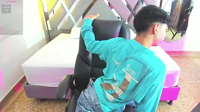 Peter chase online show from November 2025 06:19:02 PM