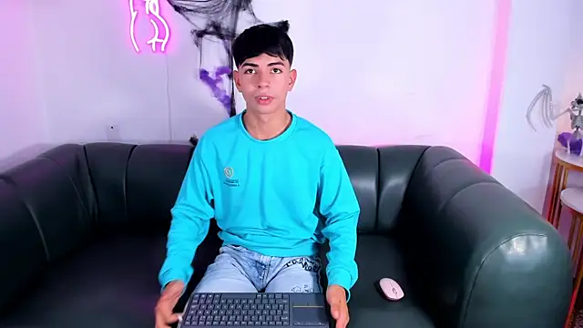 Peter chase online show from October 2025 07:24:01 PM