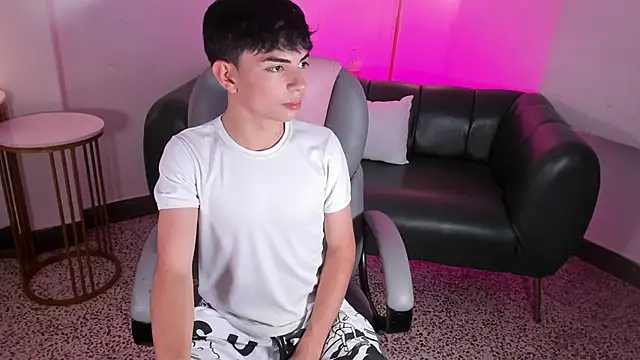 Peter chase online show from December 2025 06:06:01 PM