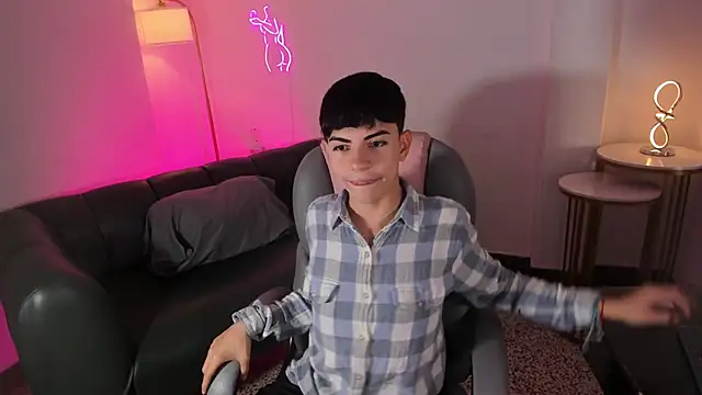 Peter chase online show from November 2025 06:08:02 PM