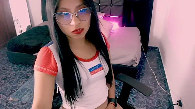 Snapshot of Annis_a chatting on September 2025 09:54:02 PM Annis a online show from September 2025 09:54:02 PM