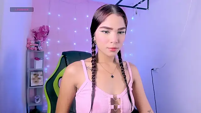ashlysmith 01 online show from October 2025 08:38:02 AM