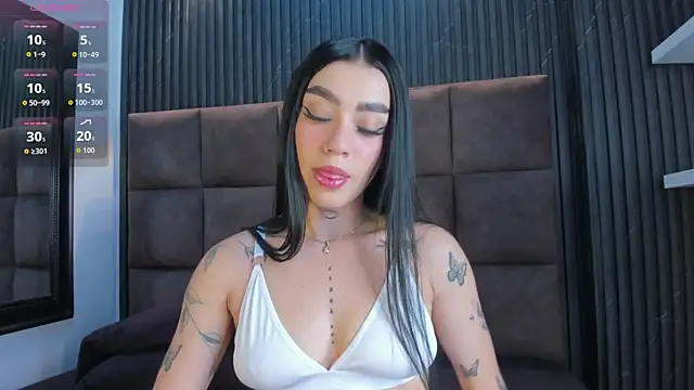 Scarlet  Jones  online show from May 2026 04:32:01 AM