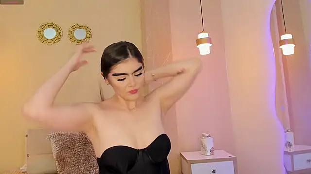 Snapshot of SofiaFontaiine chatting on October 2025 04:13:01 AM SofiaFontaiine online show from October 2025 04:13:01 AM