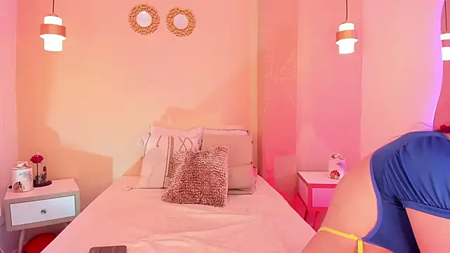 Snapshot of SofiaFontaiine chatting on October 2025 07:05:02 AM SofiaFontaiine online show from October 2025 07:05:02 AM