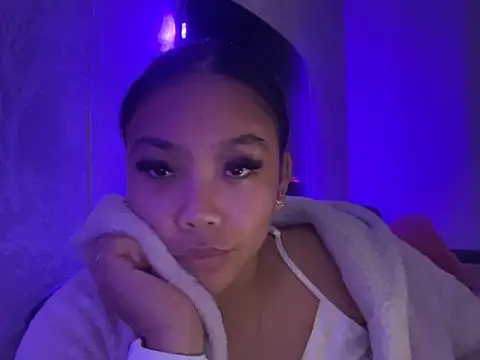 Snapshot of MissCherryyxox chatting on September 2025 07:09:02 PM MissCherryyxox online show from September 2025 07:09:02 PM