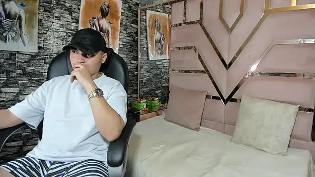 DuoAndLovee online show from October 2025 08:39:02 PM