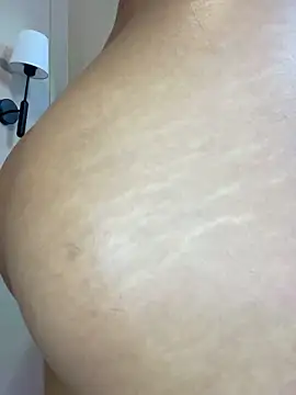 Ambersfoxx online show from December 2025 12:33:01 AM