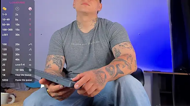 denis munera online show from October 2025 10:01:01 AM