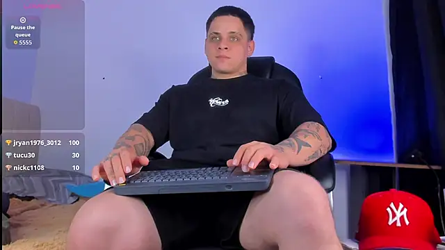 denis munera online show from October 2025 09:56:01 PM