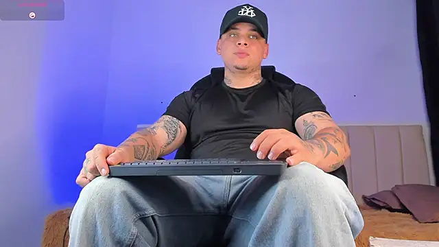 denis munera online show from November 2025 03:39:02 AM