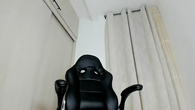 Biscuit oliva online show from April 2026 01:00:01 AM