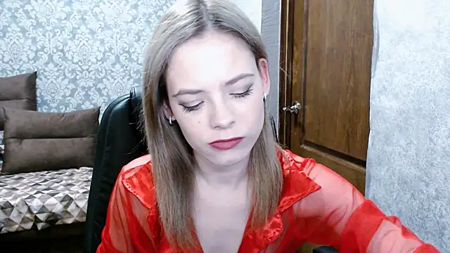 Kate  Loves online show from April 2026 06:58:01 PM