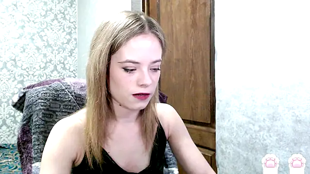 Snapshot of Kate__Loves chatting on October 2025 05:38:02 PM Kate Loves online show from October 2025 05:38:02 PM