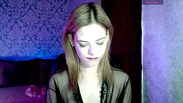 Kate  Loves online show from April 2026 07:20:01 PM