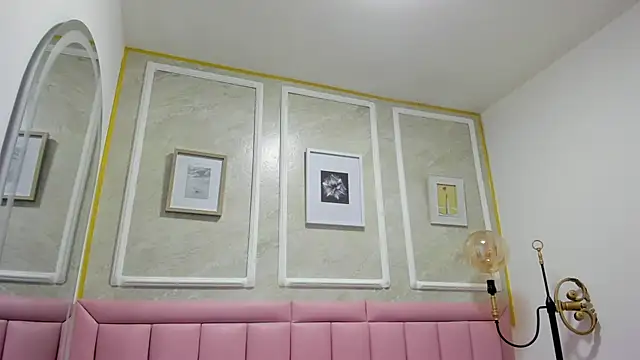 HoollyHendrix online show from December 2025 08:35:02 PM