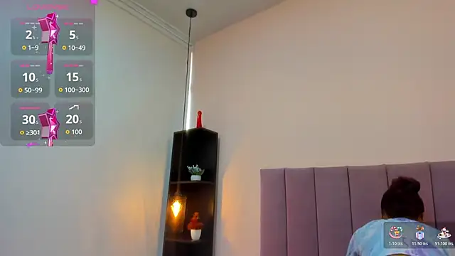 Snapshot of HoollyHendrix chatting on November 2025 08:09:02 PM HoollyHendrix online show from November 2025 08:09:02 PM