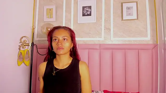 HoollyHendrix online show from January 2026 08:35:02 PM