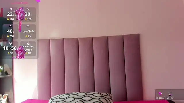 HoollyHendrix online show from October 2025 07:51:01 PM