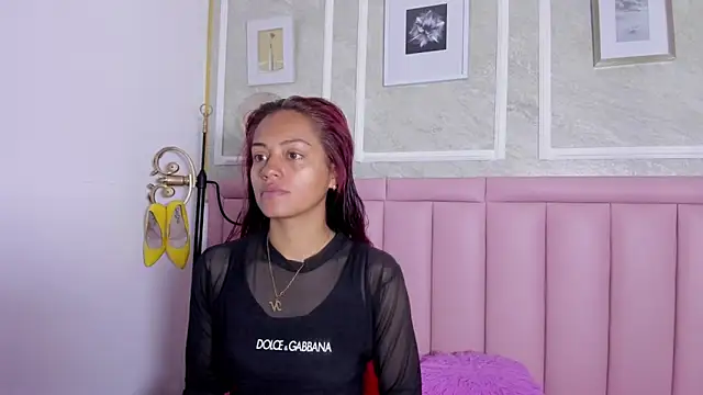 HoollyHendrix online show from January 2026 12:44:02 PM