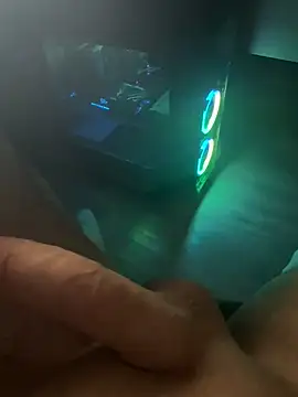 jstntz online show from April 2026 09:21:01 PM