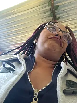 Snapshot of Ebony-Goddess19 chatting on October 2025 10:31:01 PM Ebony-Goddess19 online show from October 2025 10:31:01 PM