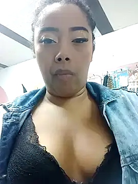 Ebony-Goddess19 online show from October 2025 05:24:01 PM