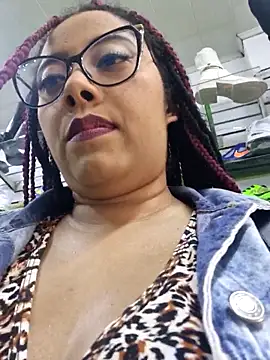 Snapshot of Ebony-Goddess19 chatting on November 2025 08:36:01 PM Ebony-Goddess19 online show from November 2025 08:36:01 PM