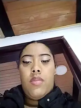 Snapshot of Ebony-Goddess19 chatting on January 2026 01:29:01 PM Ebony-Goddess19 online show from January 2026 01:29:01 PM