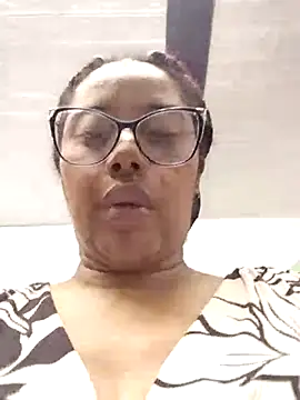 Snapshot of Ebony-Goddess19 chatting on November 2025 06:01:02 PM Ebony-Goddess19 online show from November 2025 06:01:02 PM