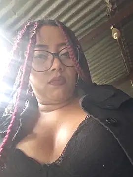 Snapshot of Ebony-Goddess19 chatting on October 2025 05:12:01 PM Ebony-Goddess19 online show from October 2025 05:12:01 PM